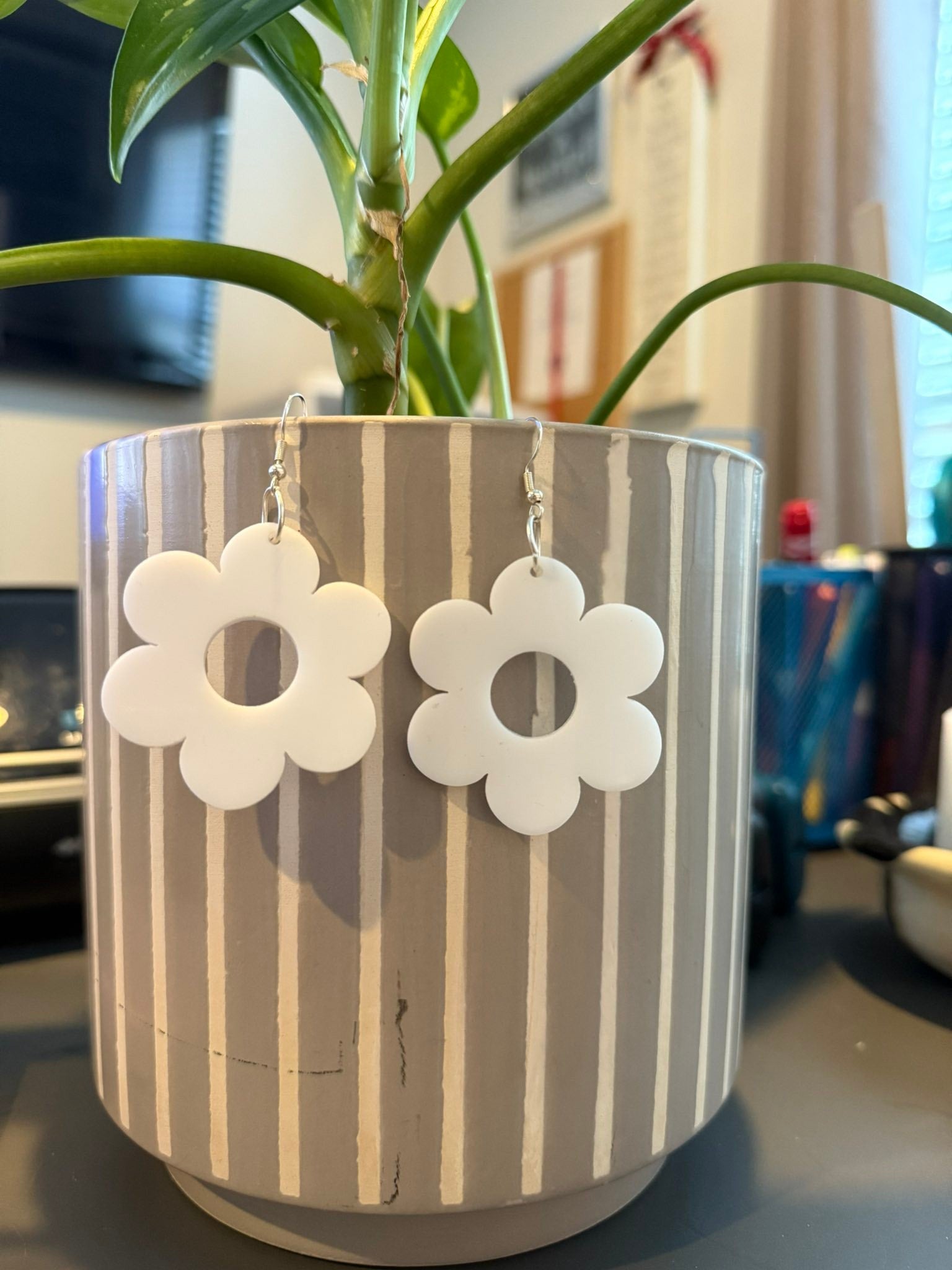 Daisy Flower Drop Earring